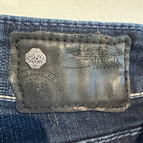Silver Jeans Suki Bermuda Dark Indigo - Picture 7 of 7